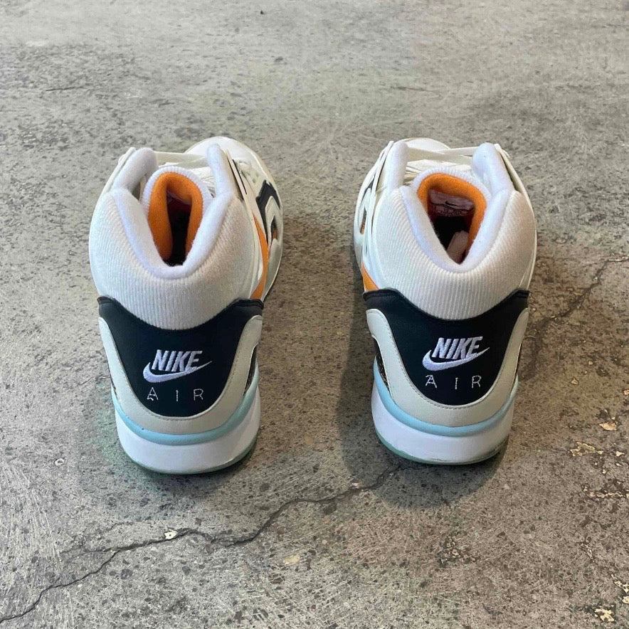 Nike Air Tech Challenge II Kumquat