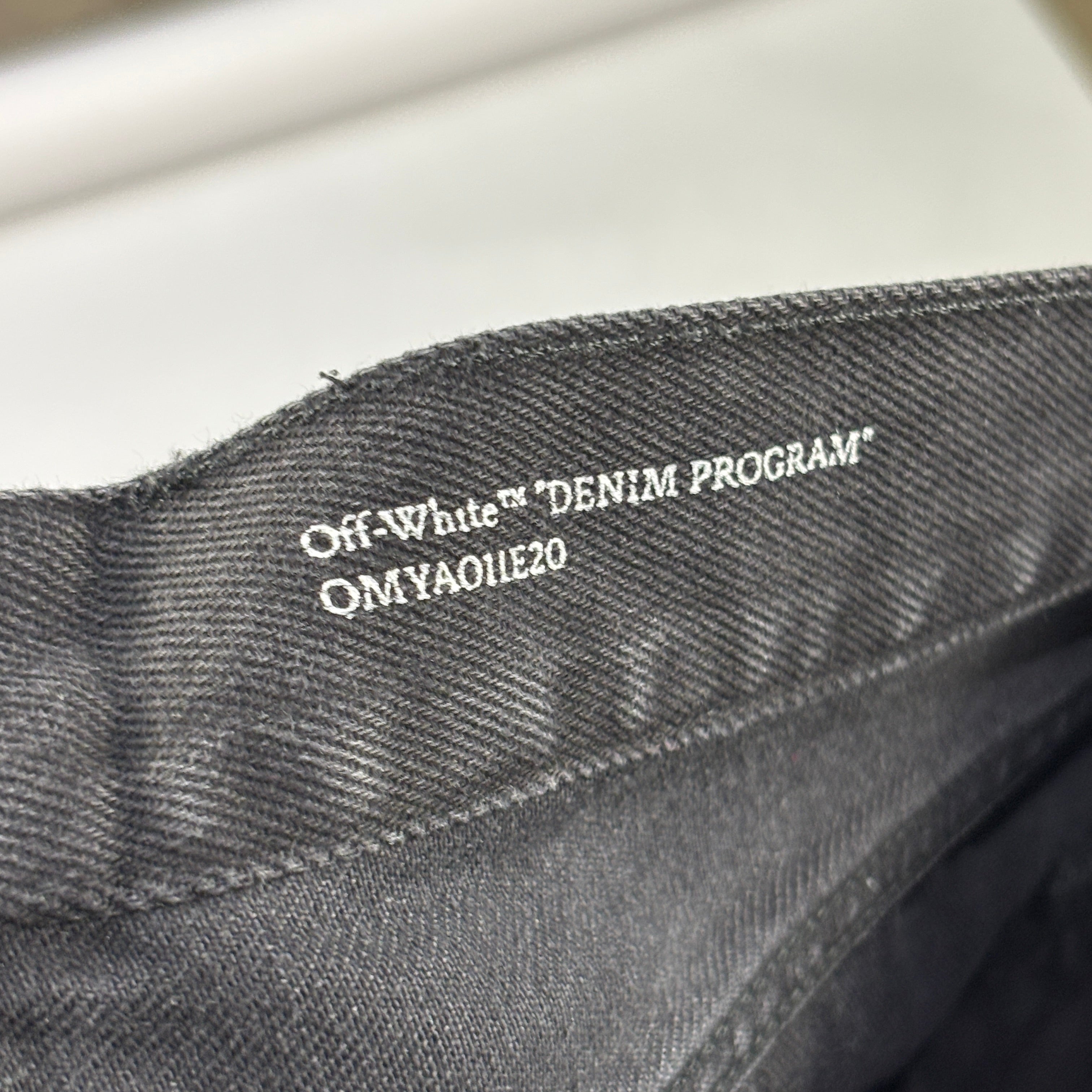 Off-White Diagonal Pocket Skinny Jeans Black
