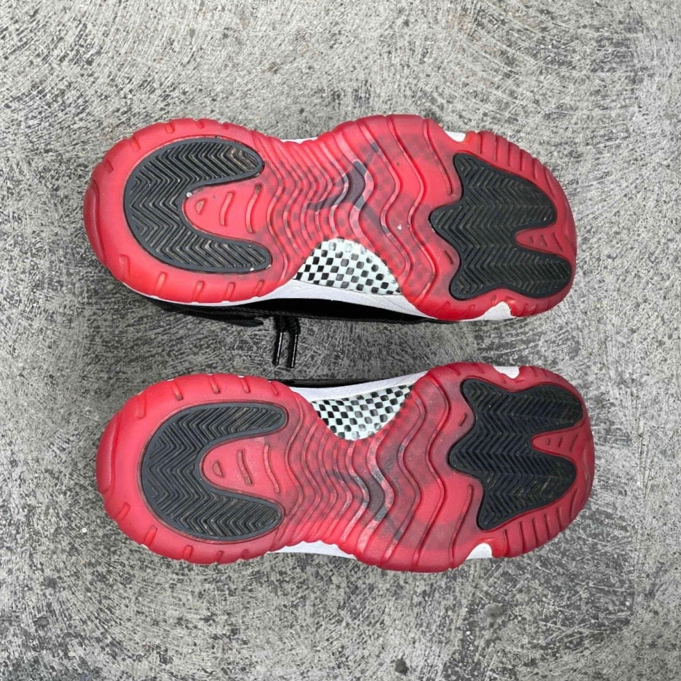 Jordan 11 Retro Playoffs Bred (2019) (GS)