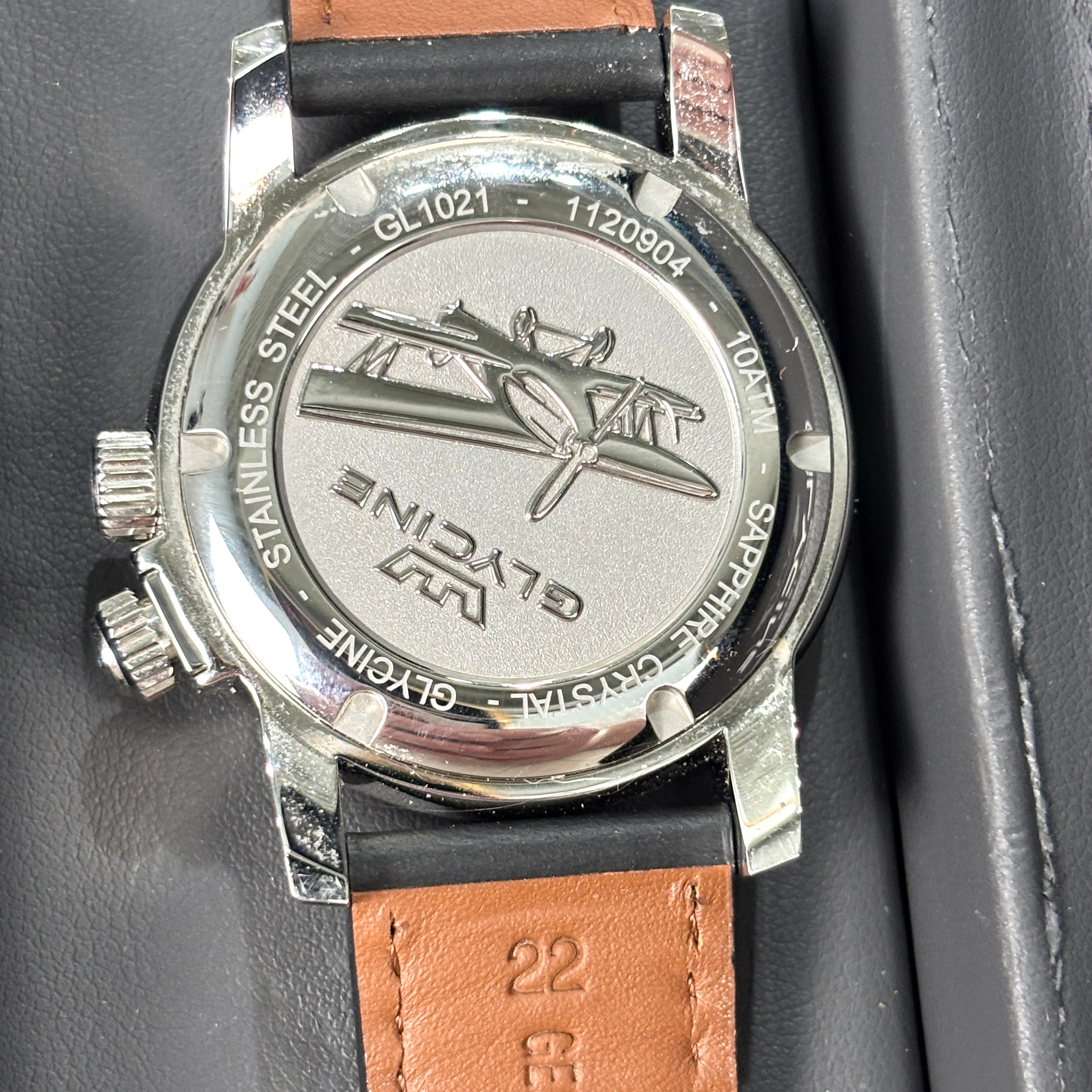 Glycine GL1021 Airman 42 mm Quartz Men's Watch