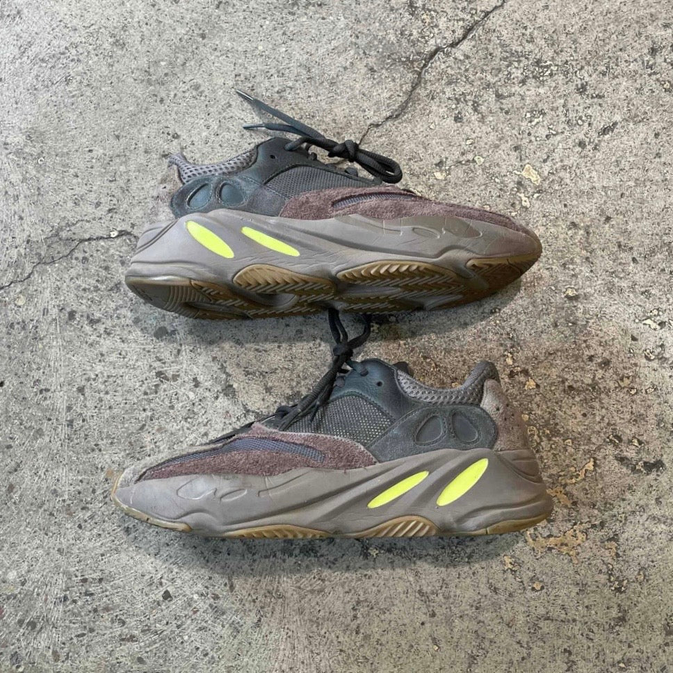 adidas Yeezy Boost 700 Mauve