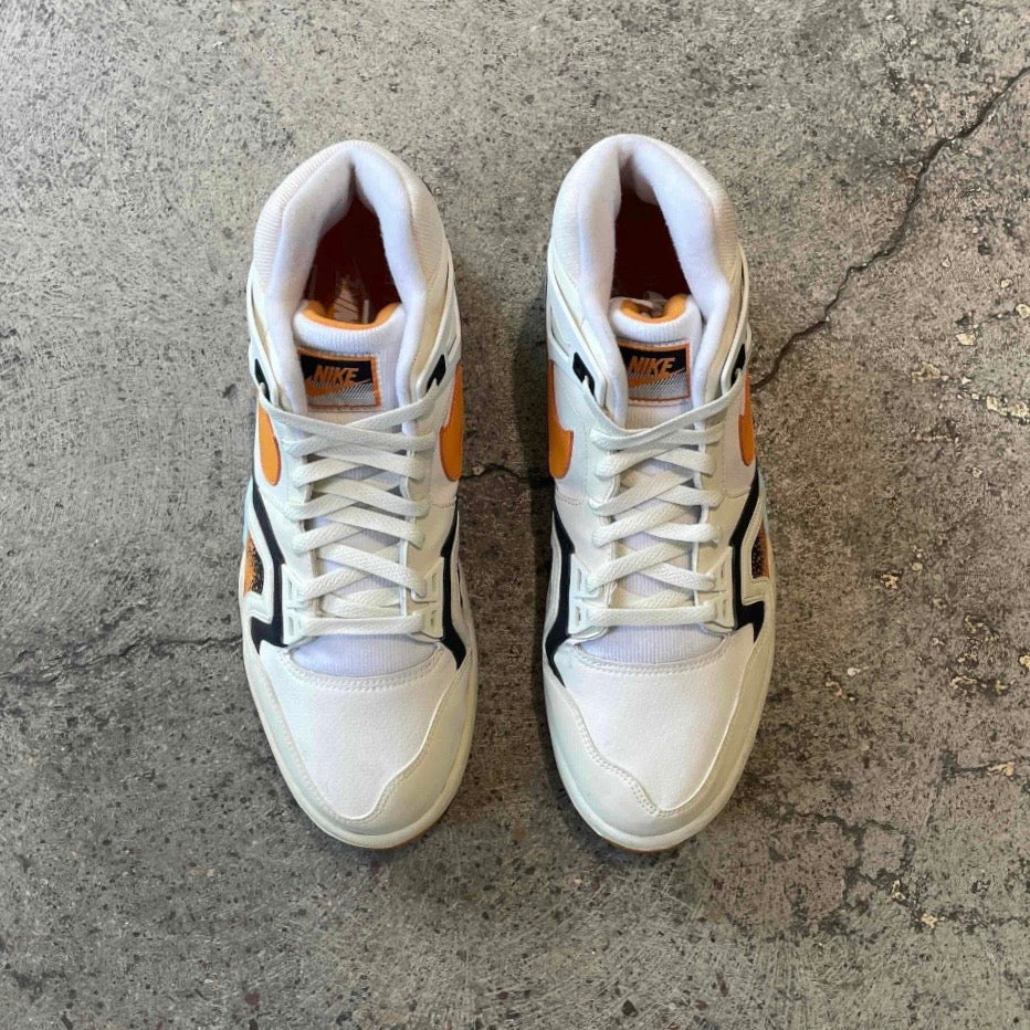Nike Air Tech Challenge II Kumquat