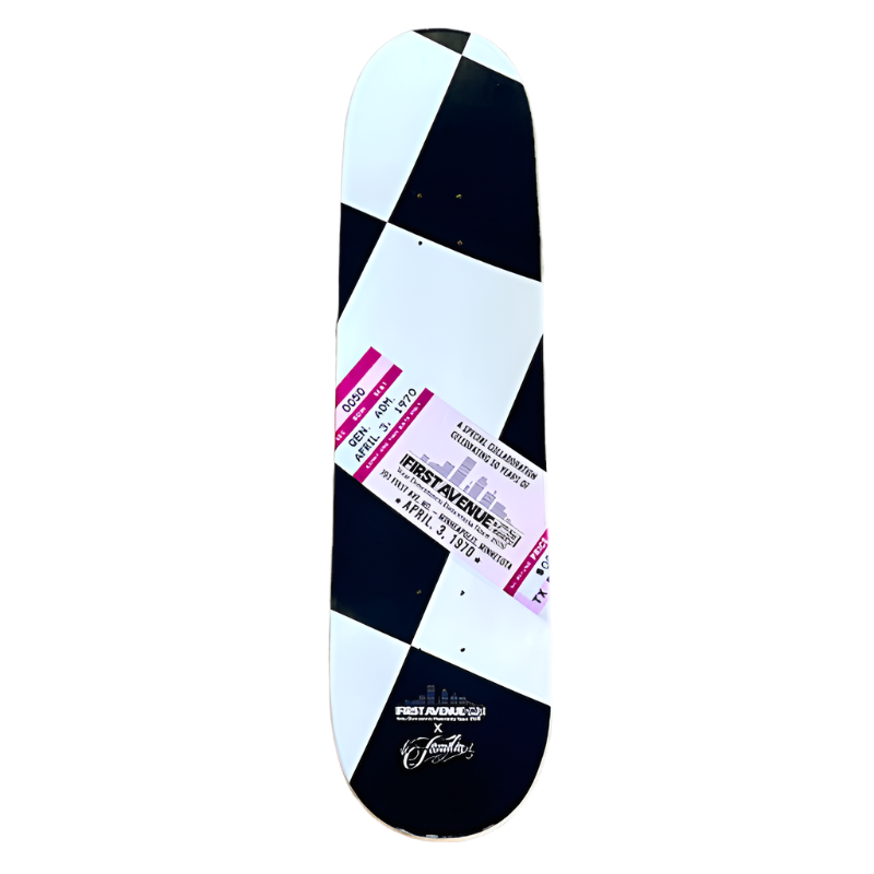 Familia First Avenue Skatedeck