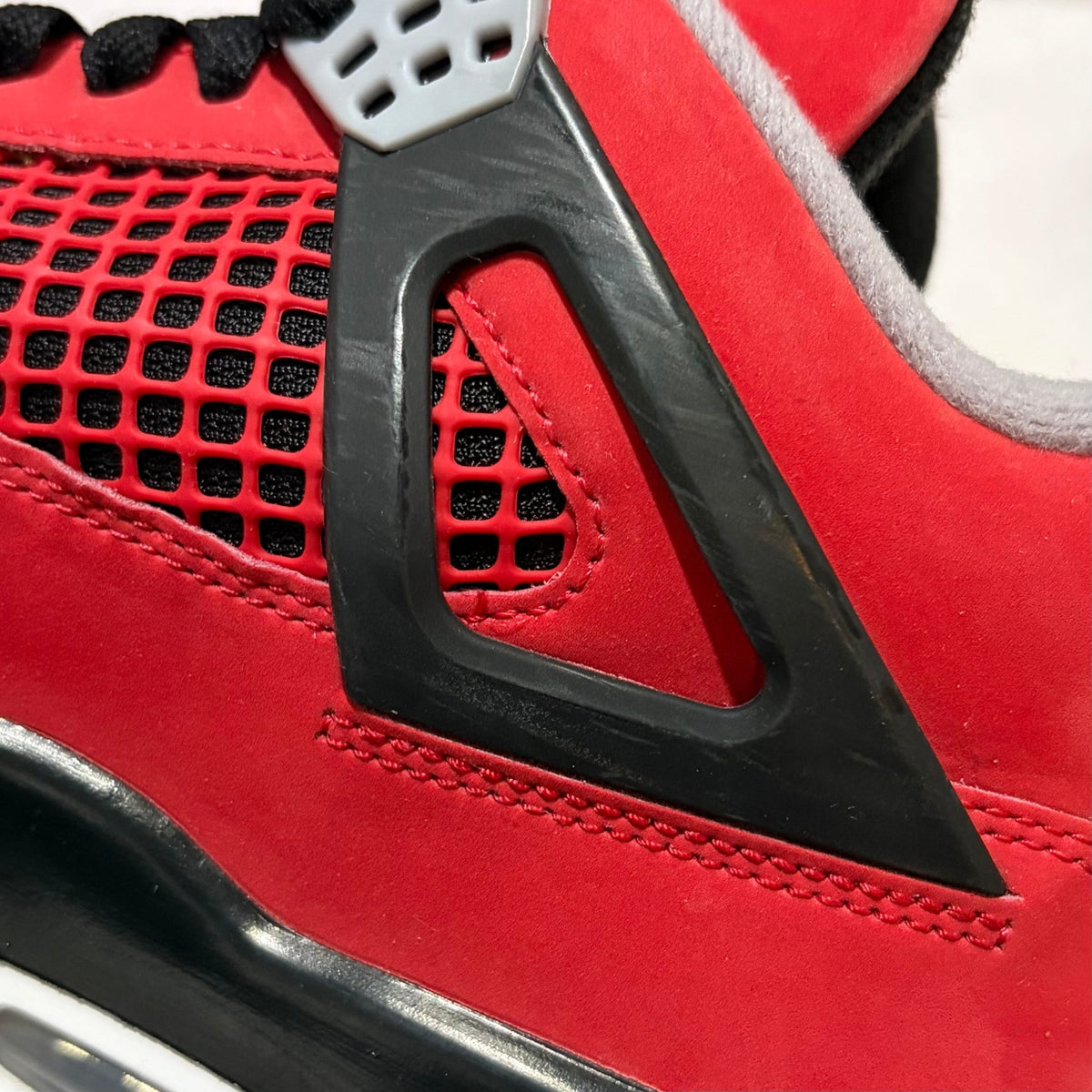 Jordan 4 Retro Toro Bravo (2026)
