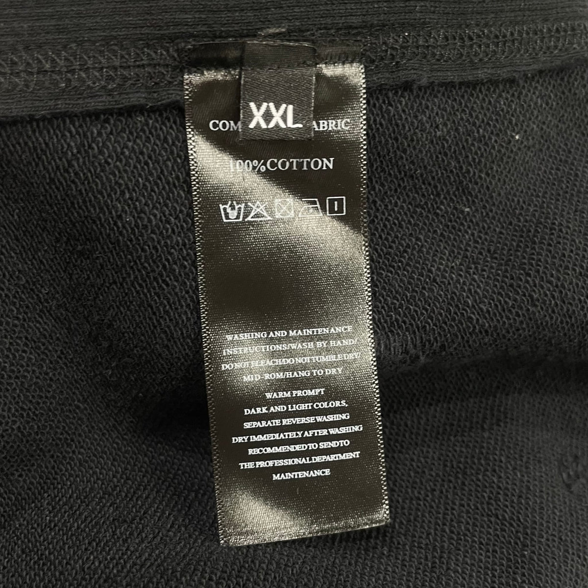 GV Gallery Raf Berry Crewneck Black