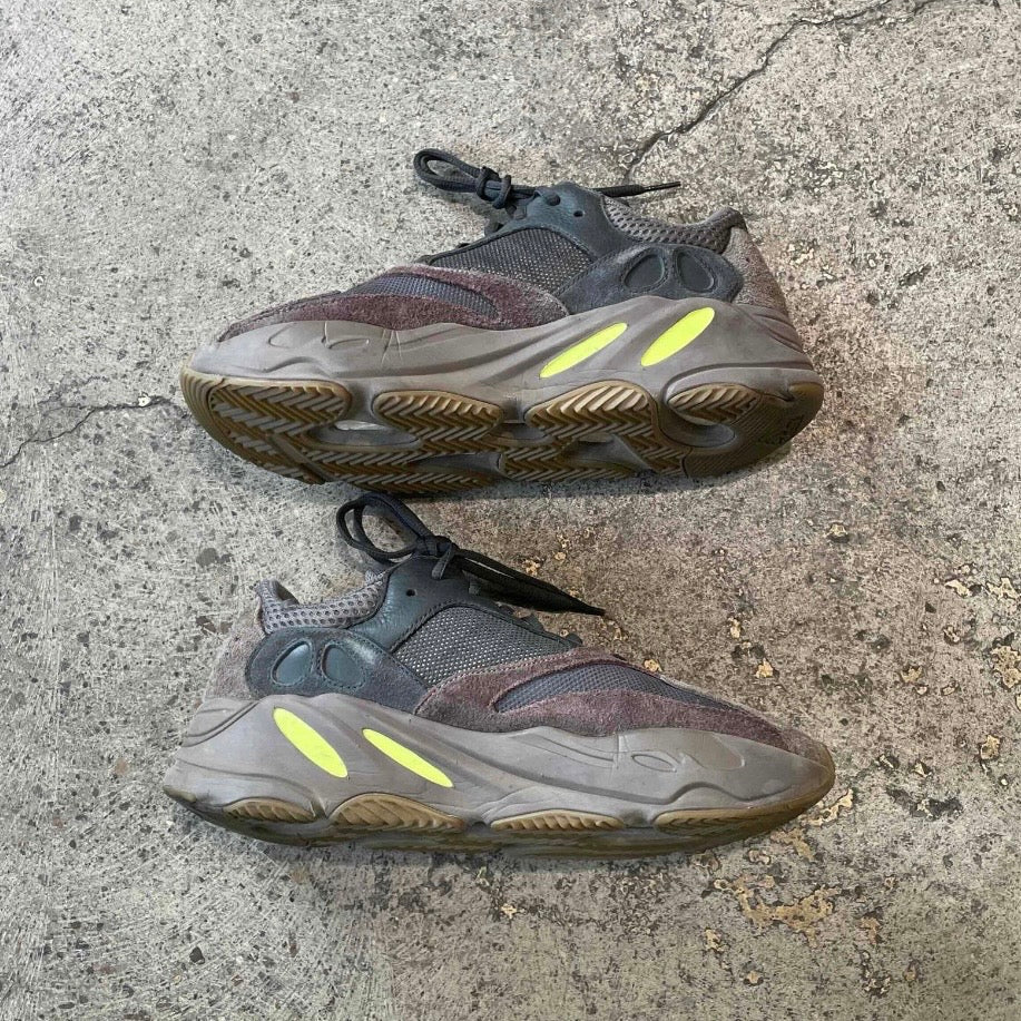 adidas Yeezy Boost 700 Mauve