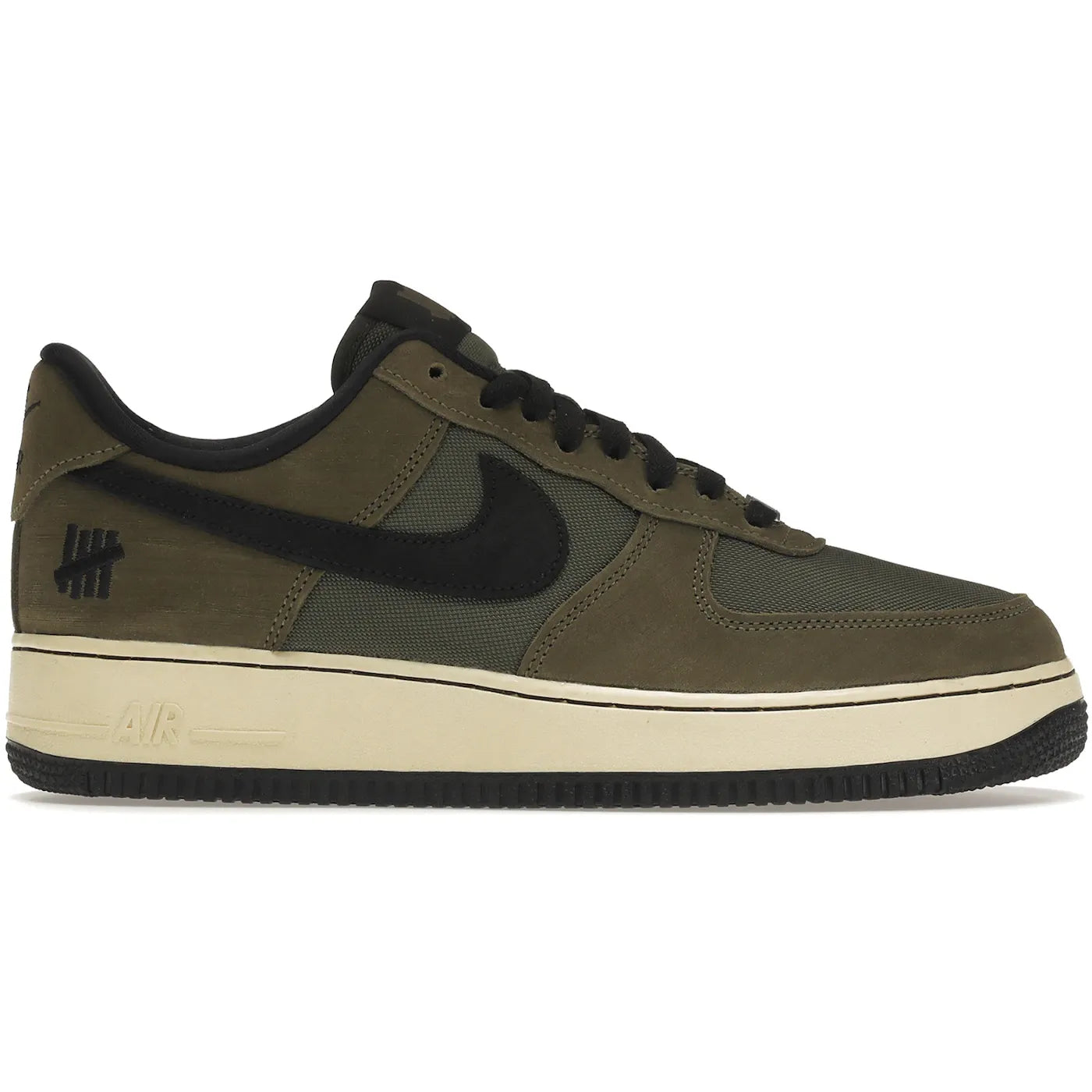 Nike Air Force 1 Low SP Undefeated Ballistic Dunk vs. AF1
