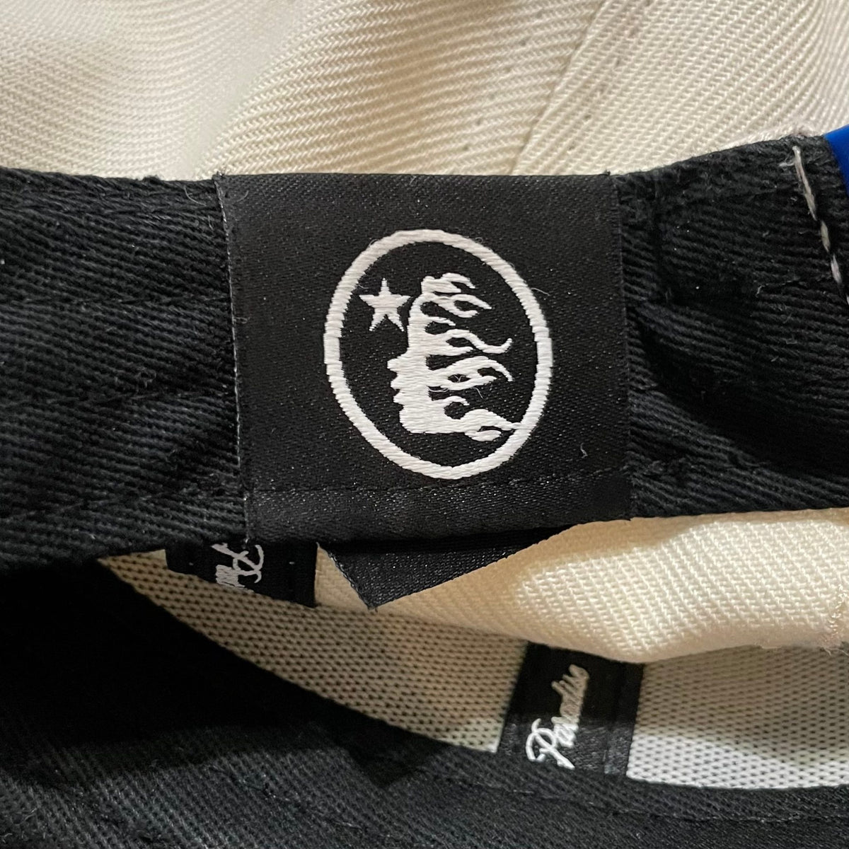 Hellstar Shark Teeth Snapback Off White/Royal Blue