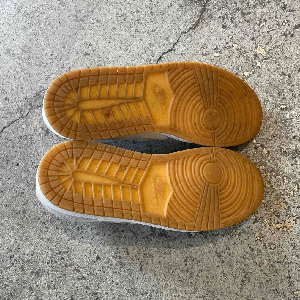 Jordan 1 Mid SE Coconut Milk Particle Grey