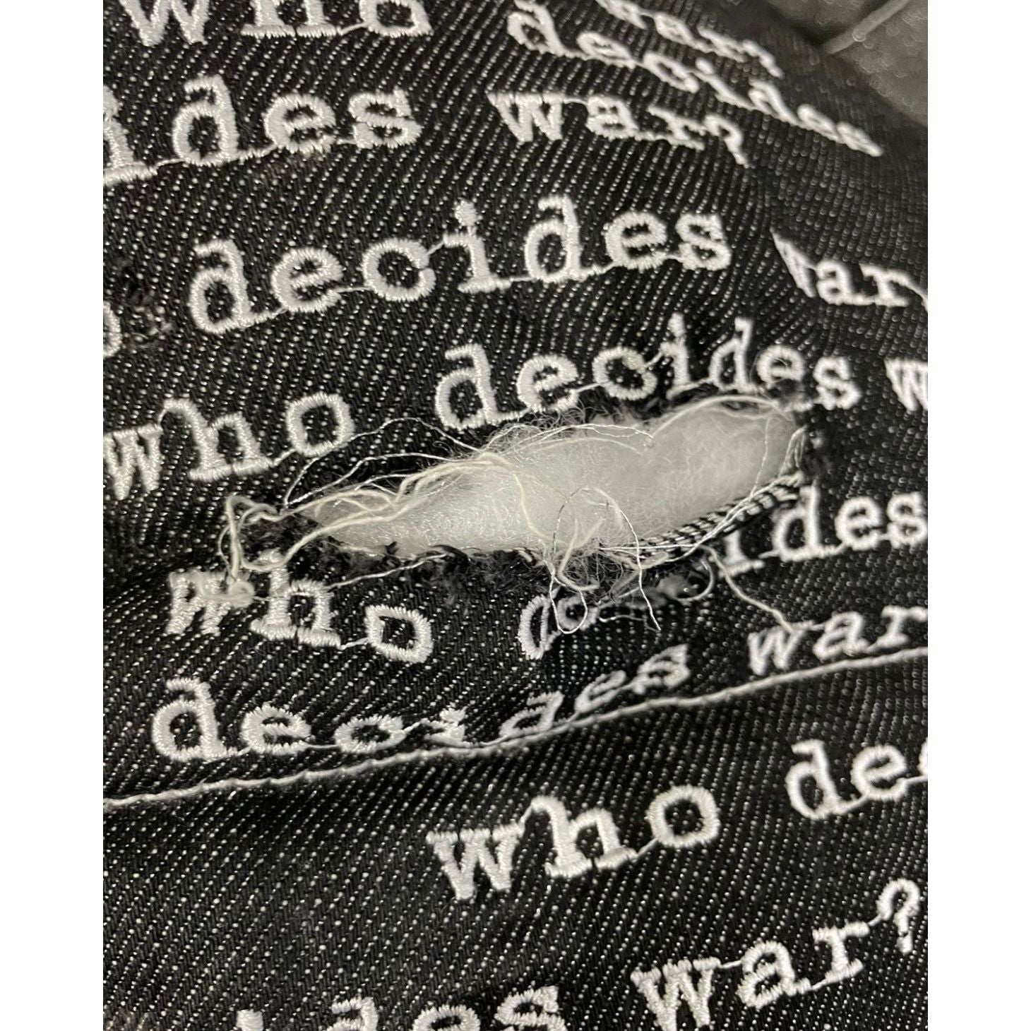 Who Decides War Signature Scripture Puffer Black/White