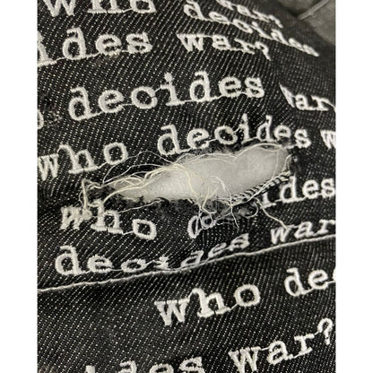 Who Decides War Signature Scripture Puffer Black/White